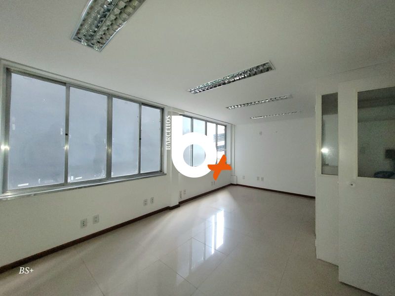 Sala no bairro Centro em Porto Alegre - Barcellos Assessoria Imobiliária - Porto Alegre - RS 