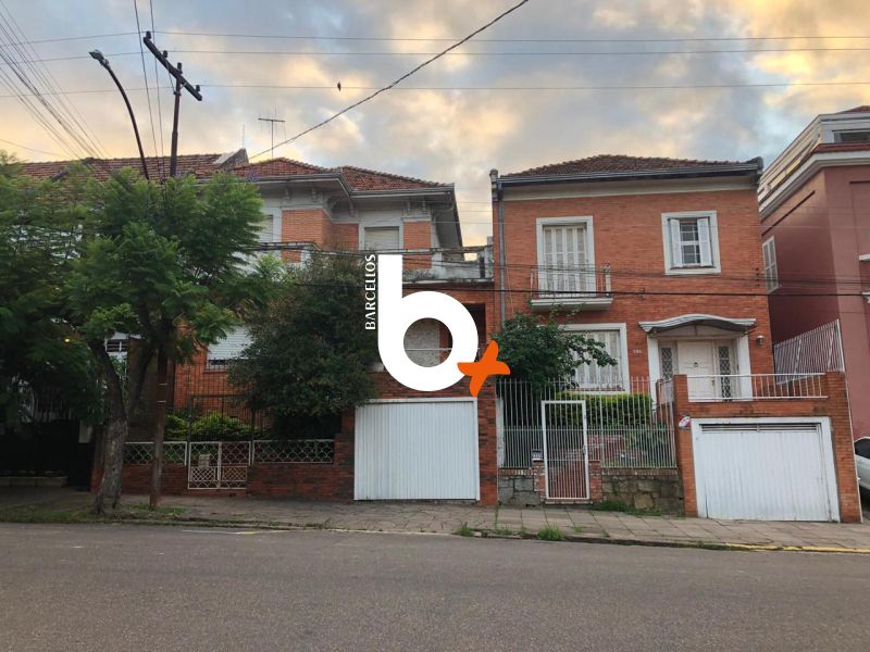 Casa 4d  no bairro Moinhos de Vento em Porto Alegre - Barcellos Assessoria Imobiliária - Porto Alegre - RS 