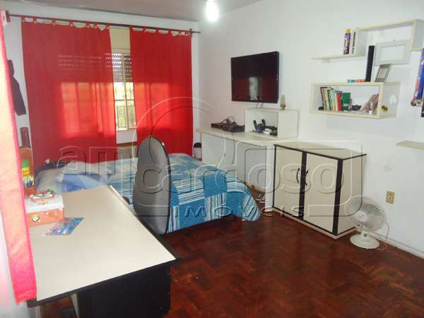 Sobrado 4 quarto(s)  no bairro Rubem Berta