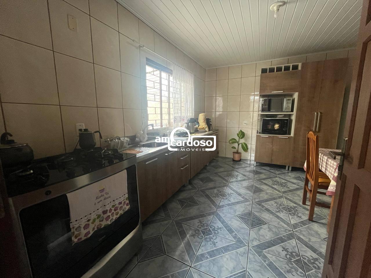 Casa 4 quarto(s)  no bairro Vila Eunice Velha