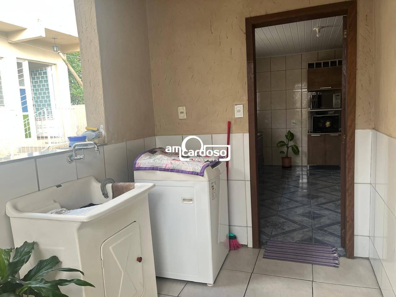 Casa 4 quarto(s)  no bairro Vila Eunice Velha