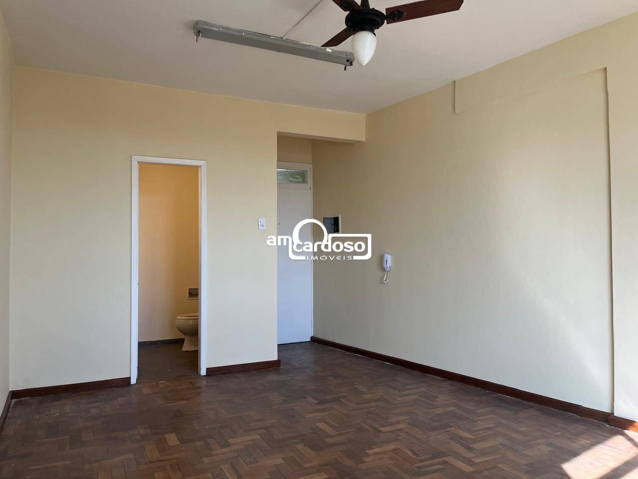 Sala no bairro So Joo