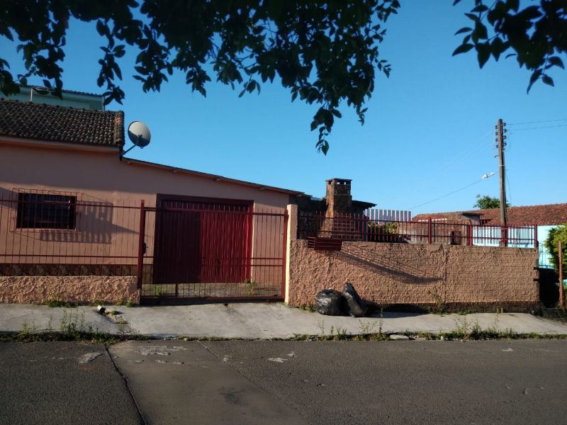 Casa 2 quartos  no Juscelino Kubitschek