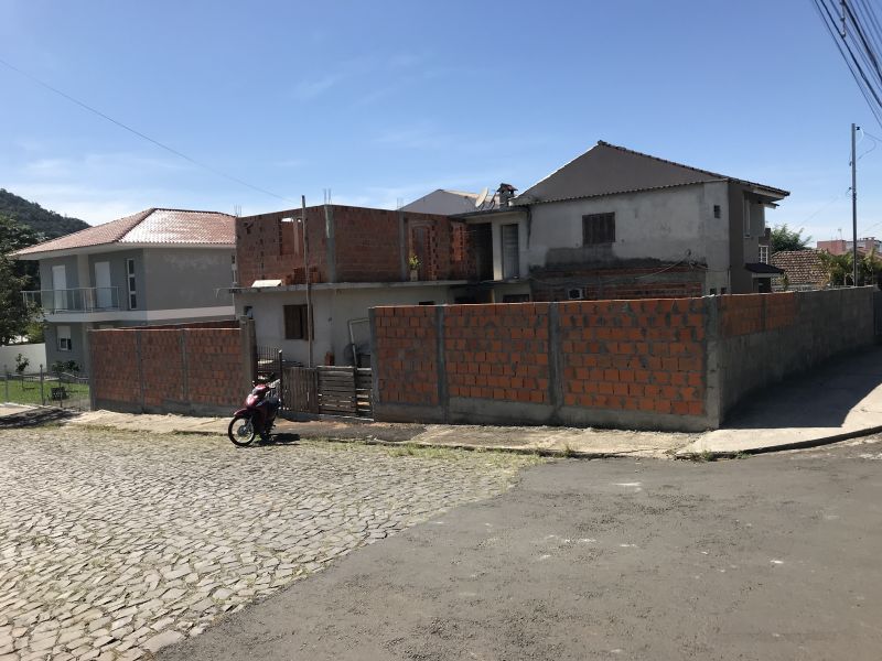 Terreno 1 quarto  no km 3