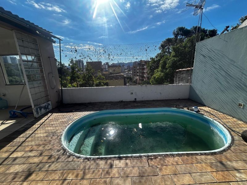 Casa 5 quartos  no Nossa Senhora de Lourdes