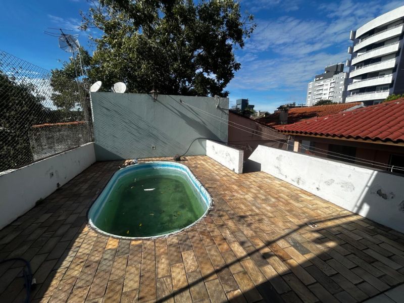 Casa 5 quartos  no Nossa Senhora de Lourdes