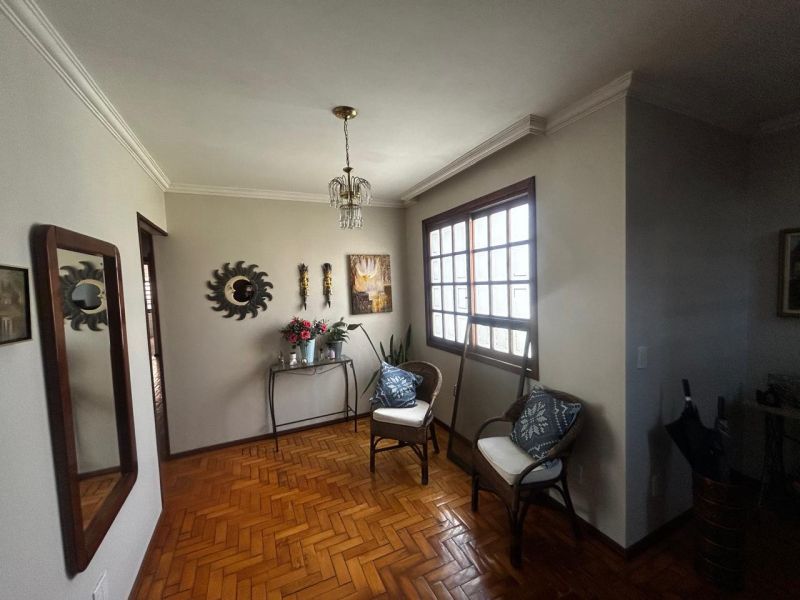 Casa 5 quartos  no Nossa Senhora de Lourdes