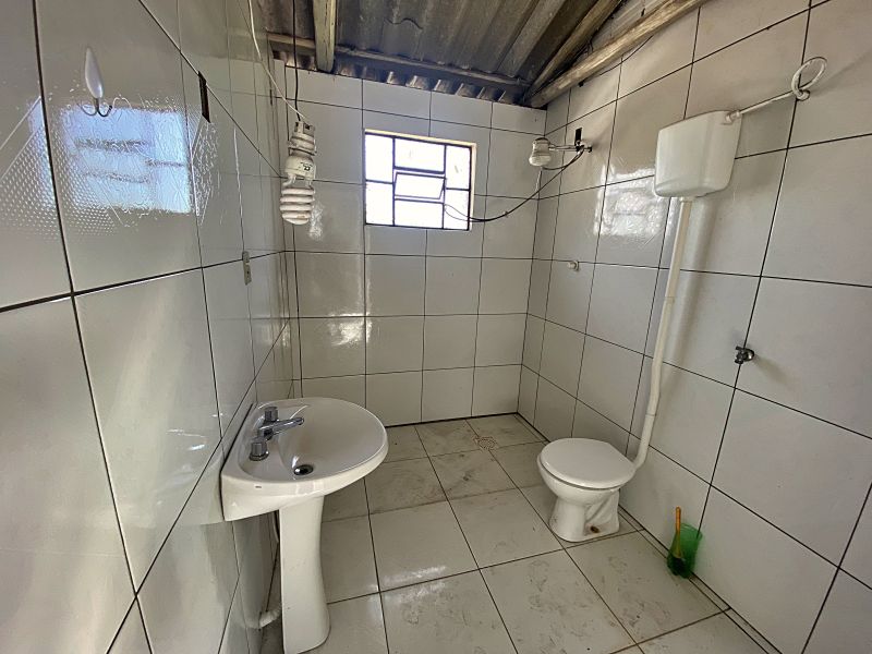 Casa 5 quartos  no Presidente Joo Goulart