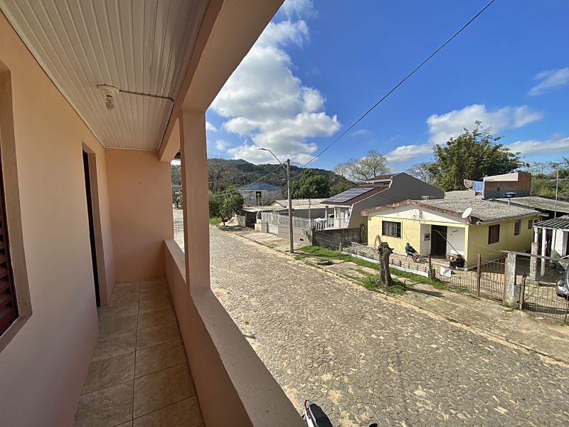 Casa 5 quartos  no Presidente Joo Goulart