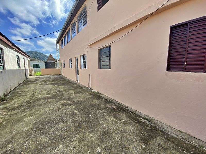 Casa 5 quartos  no Presidente Joo Goulart