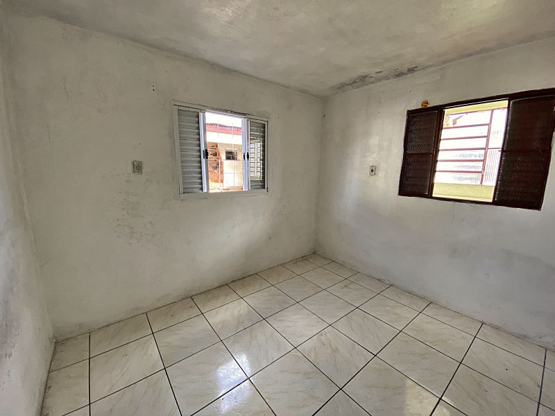 Casa 5 quartos  no Presidente Joo Goulart