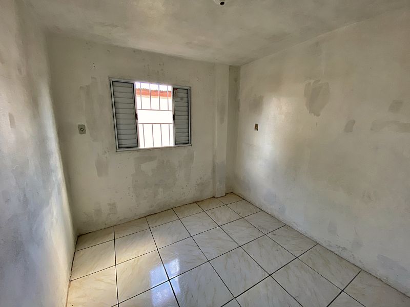 Casa 5 quartos  no Presidente Joo Goulart