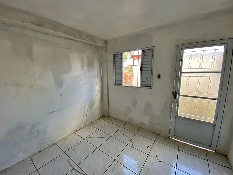 Casa 5 quartos  no Presidente Joo Goulart
