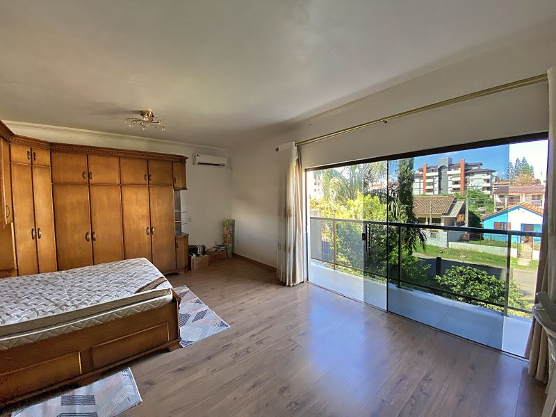 Casa 4 quartos  no Camobi