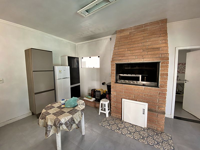 Casa 4 quartos  no Camobi