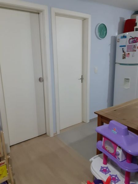 Apartamento 2 dormitórios no bairro Rubem Berta