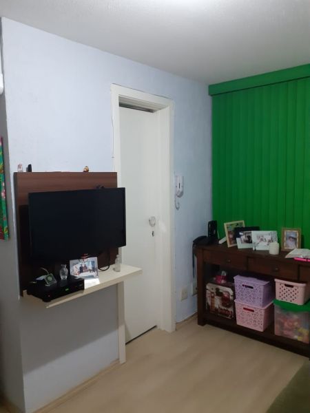 Apartamento 2 dormitórios no bairro Rubem Berta