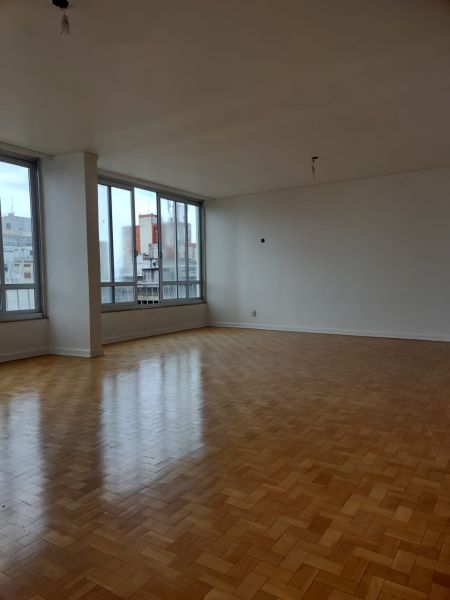 Apartamento 3 dormitórios no bairro Centro