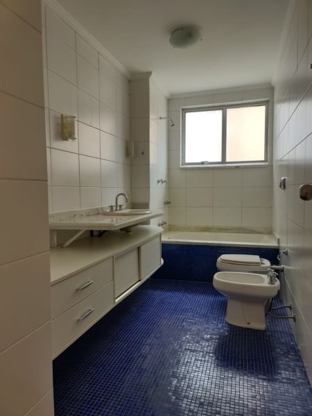 Apartamento 3 dormitórios no bairro Centro