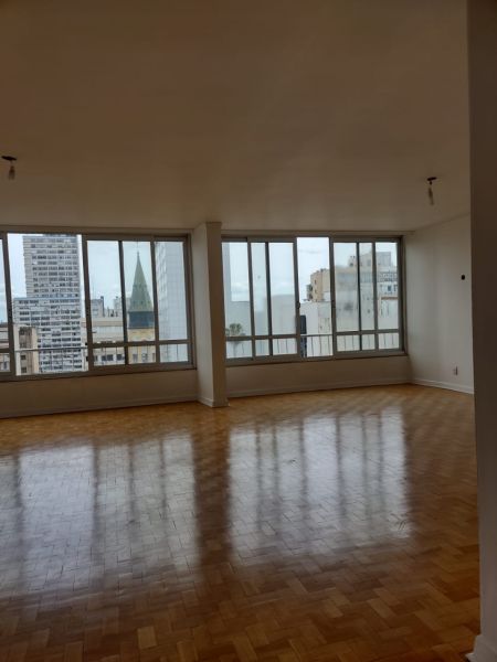 Apartamento 3 dormitórios no bairro Centro