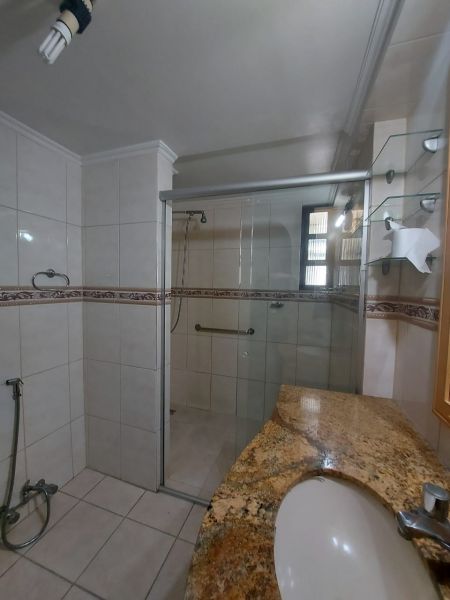 Apartamento 3 dormitórios no bairro Menino Deus