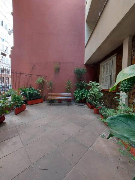 Apartamento 2 dormitórios no bairro Centro
