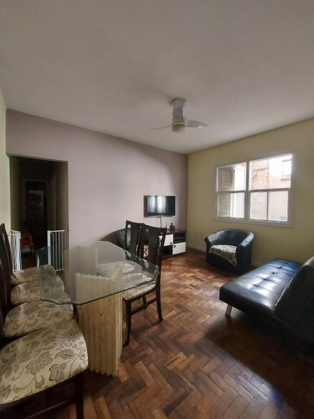 Apartamento 2 dormitórios no bairro Centro