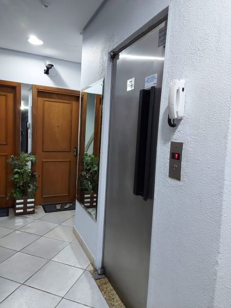 Apartamento 2 dormitórios no bairro Centro