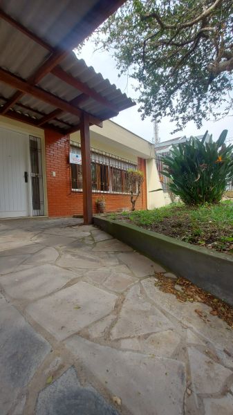 Casa 4 dormitórios no bairro Vila Ipiranga