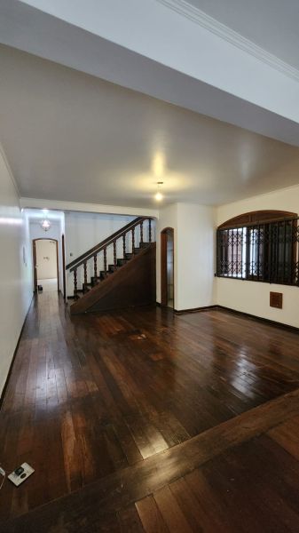 Casa 4 dormitórios no bairro Petrópolis