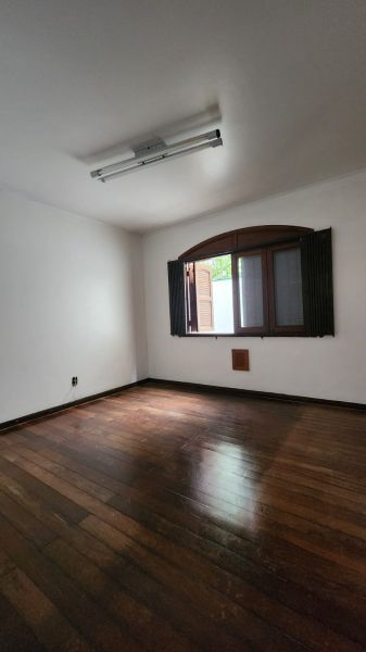 Casa 4 dormitórios no bairro Petrópolis