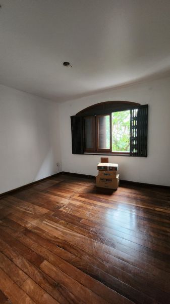 Casa 4 dormitórios no bairro Petrópolis