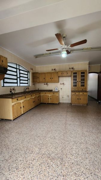Casa 4 dormitórios no bairro Petrópolis