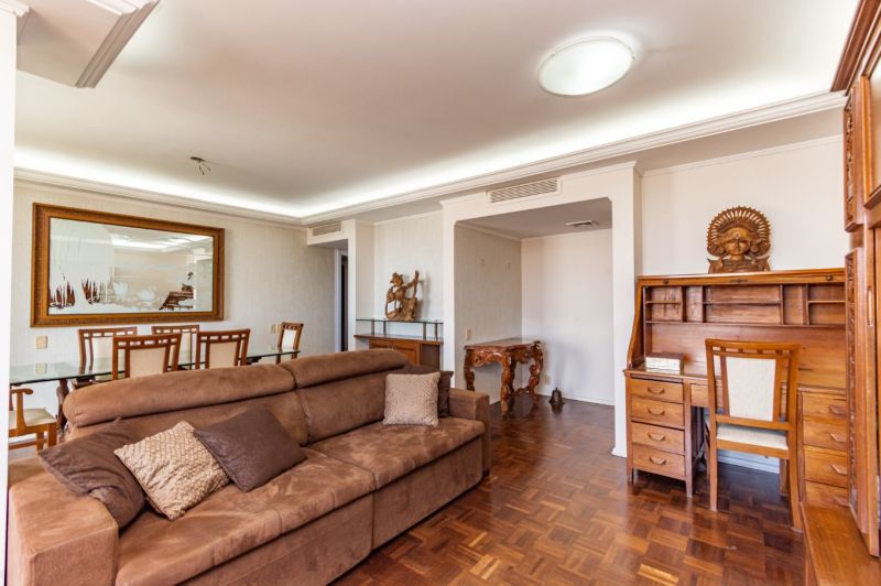 Apartamento 3 dormitórios no bairro Centro
