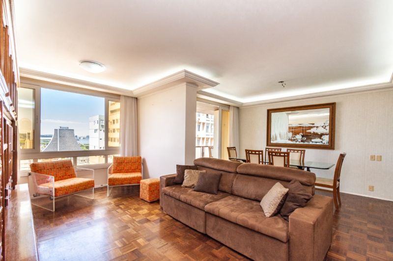 Apartamento 3 dormitórios no bairro Centro