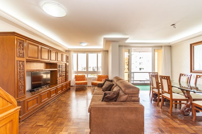 Apartamento 3 dormitórios no bairro Centro