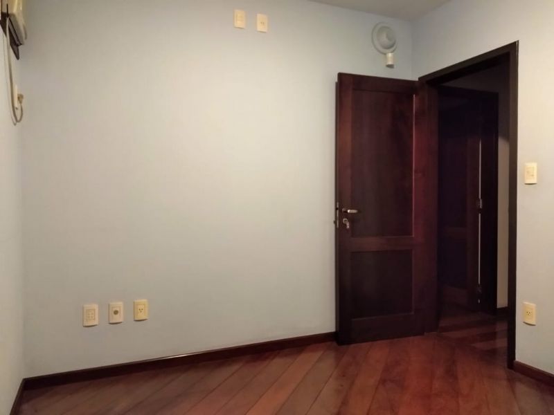 Casa à venda no bairro Nova Brasília