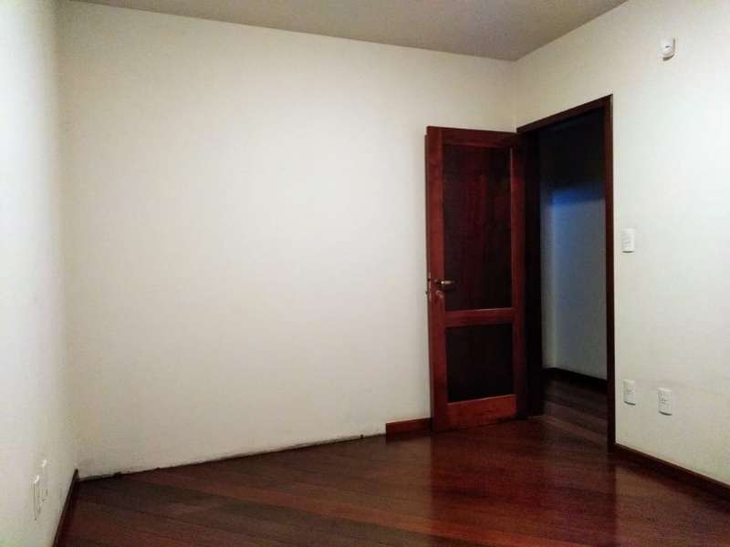 Casa à venda no bairro Nova Brasília