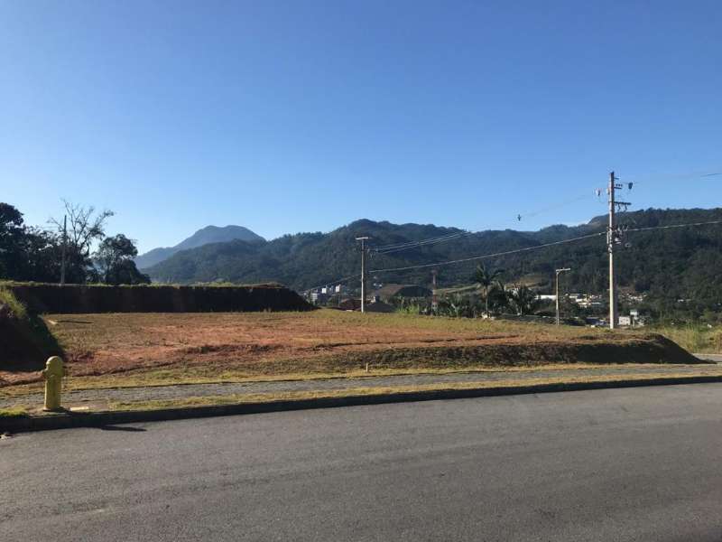 Terreno à venda no bairro Barra do Rio Cerro