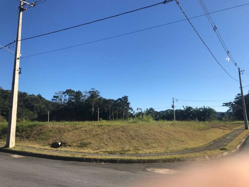 Terreno à venda no bairro Barra do Rio Cerro
