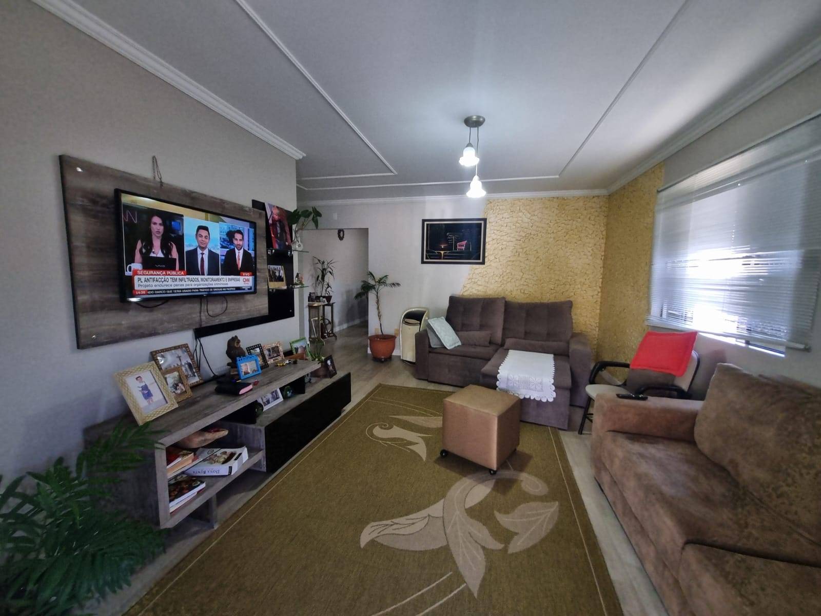 Casa à venda no bairro Barra do Rio Cerro