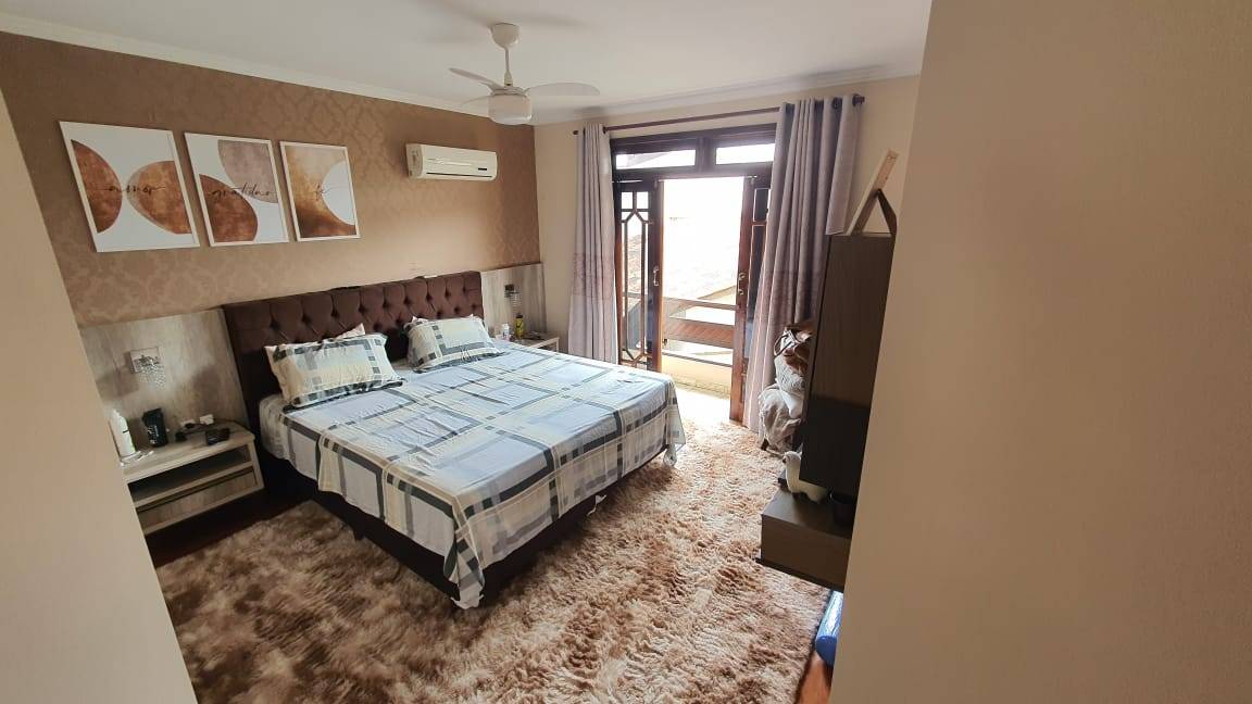 Casa à venda no bairro São Luís