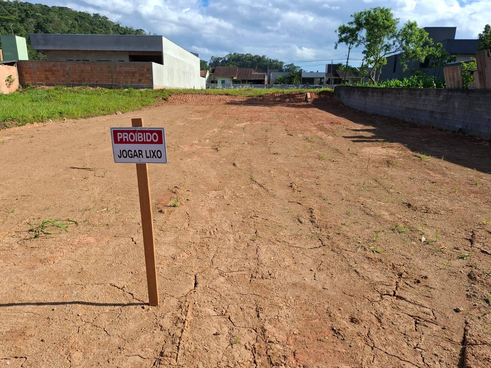 Terreno à venda no bairro Amizade