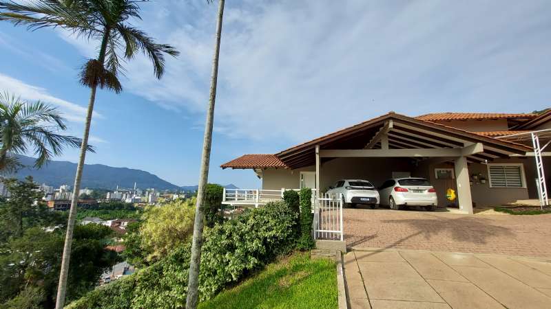 Casa à venda no bairro Vila Nova