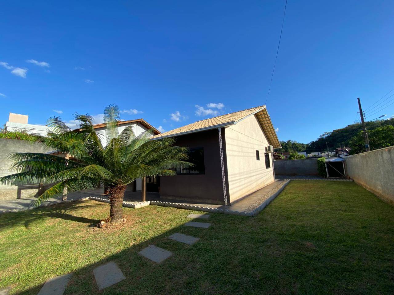 Casa à venda no bairro Vila Lenzi