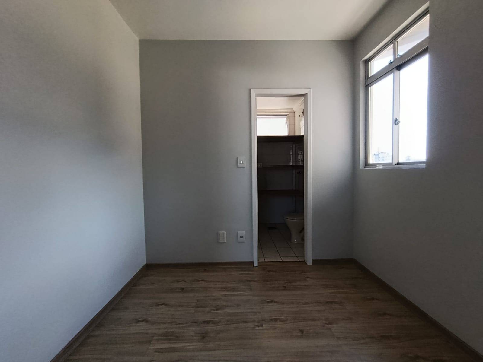 Apartamento à venda no bairro Centro