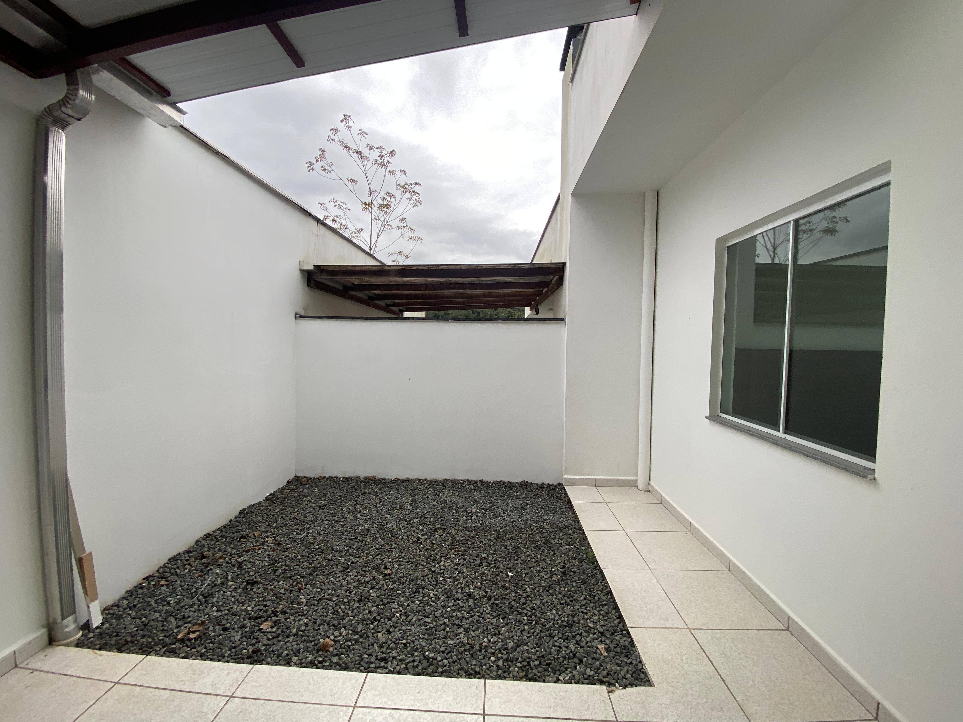 Casas Geminadas à venda no bairro Tifa Martins