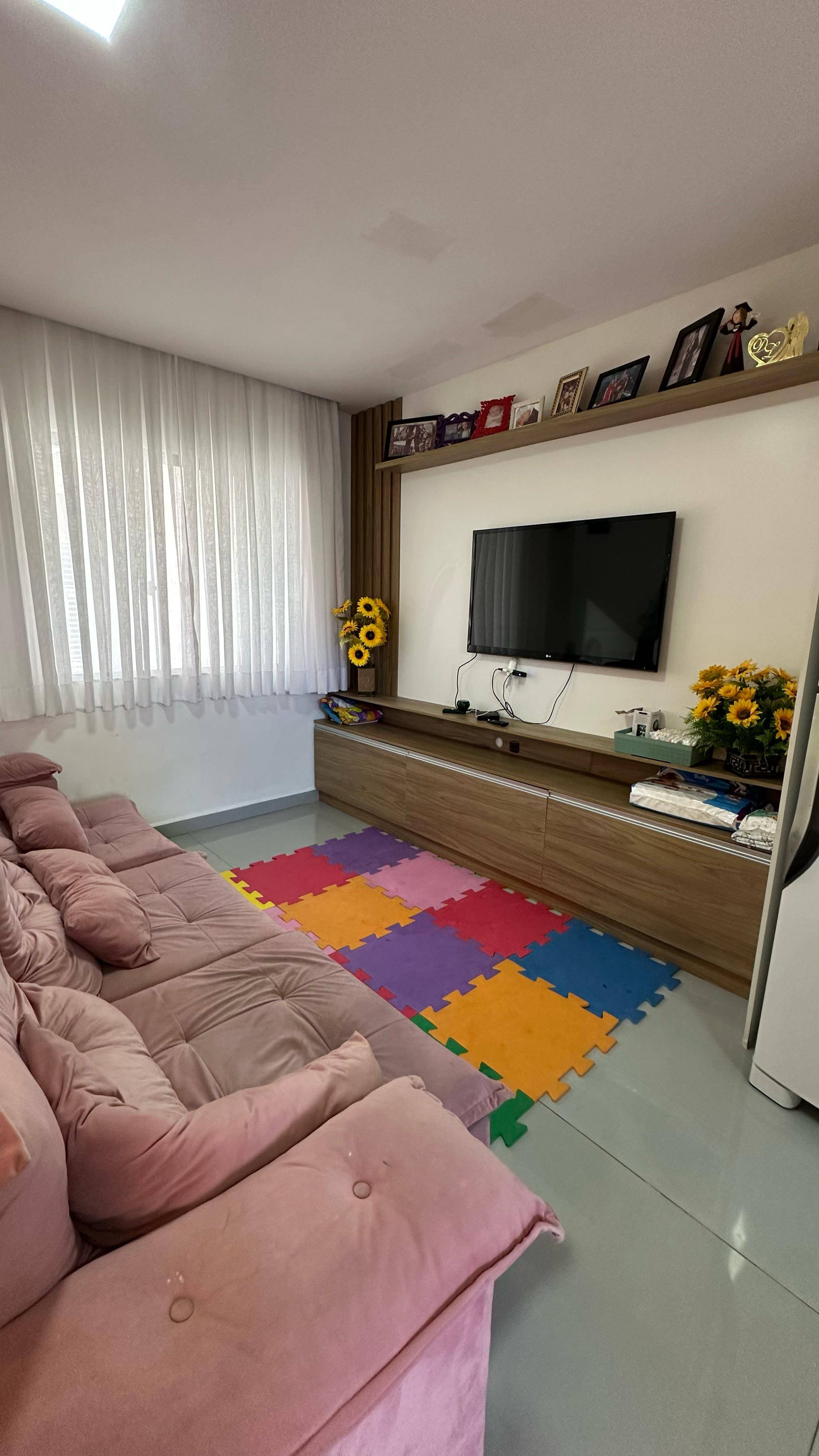 Casas Geminadas à venda no bairro Rau