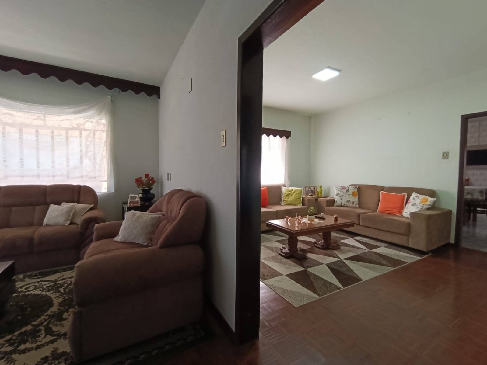 Casa à venda no bairro Centro