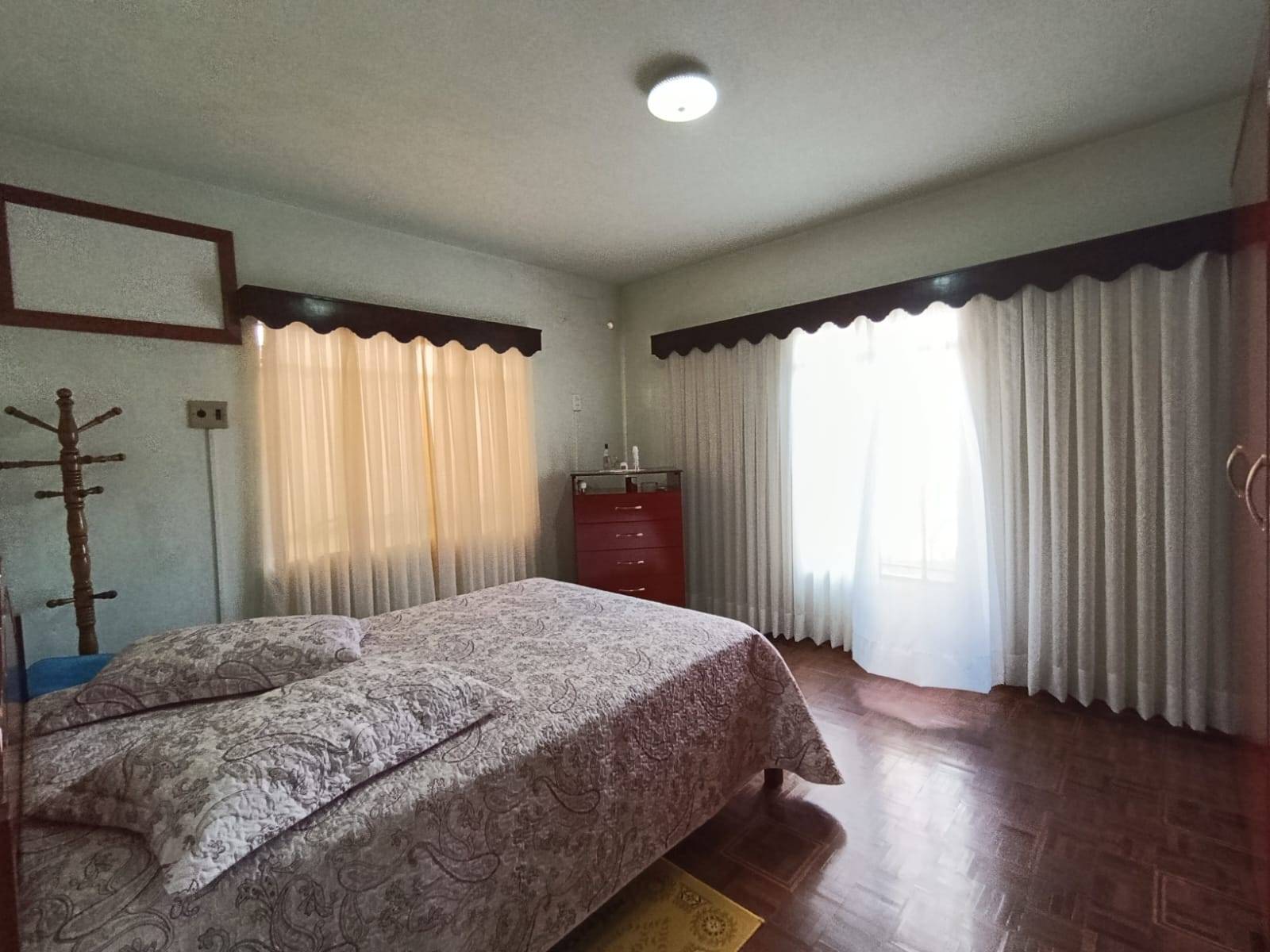 Casa à venda no bairro Centro
